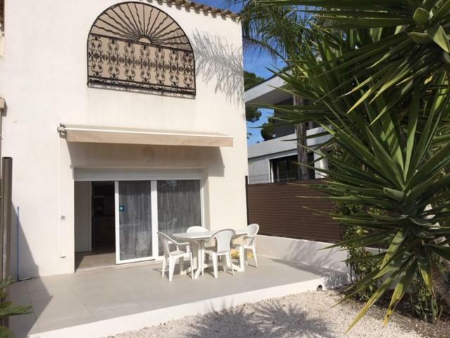 Appartements Les Pesquiers Hyeres Plage المظهر الخارجي الصورة